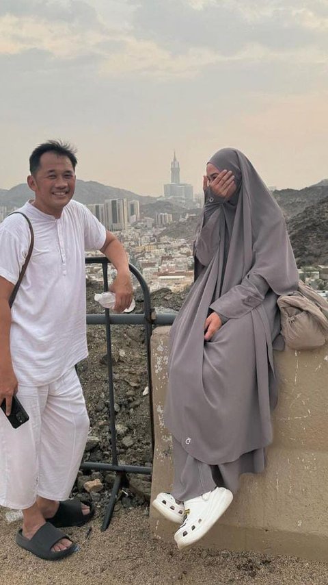 Perjalanan Zaskia Adya Mecca Sampai ke Gua Hira: Pendakian yang Berat, Entah Berapa Kali Mau Nyerah