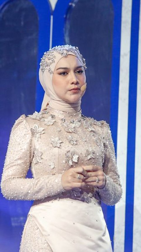 Potret Irish Bella, Bintang Sinetron *SALEHA*, Tampil Anggun di Malam Puncak HUT SCTV XtraOrdinary—Pernah Membintangi Drama Musikal