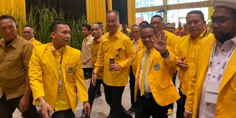 VIDEO: Bahlil Golkar ke Ade PDIP Pasangan Airin 