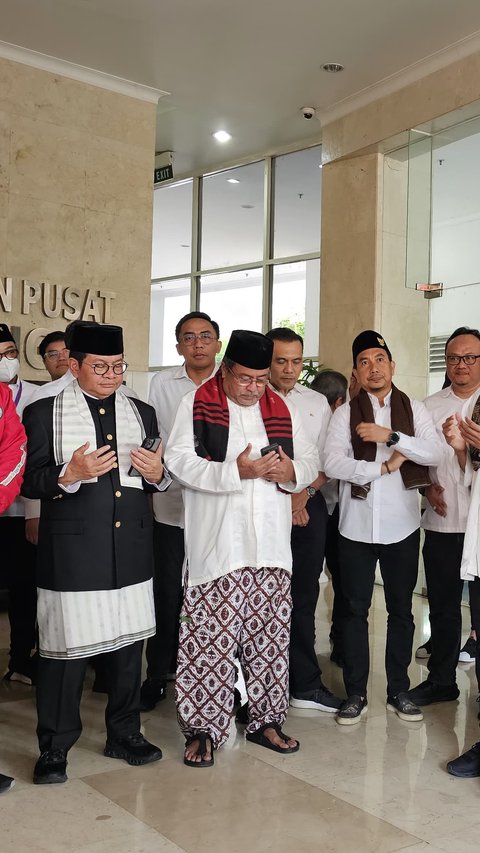 Tiba di KPU, Pramono Anung - Rano Karno Resmi Daftar Pilkada Jakarta