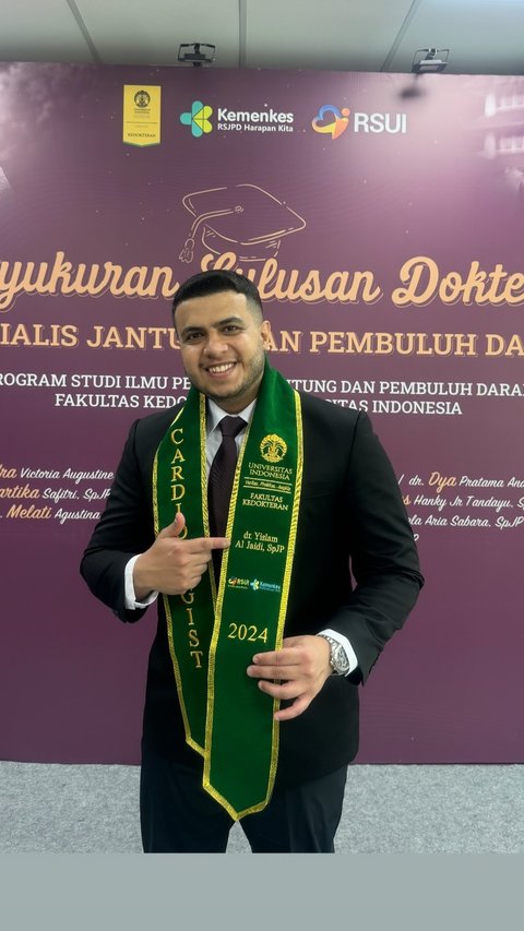 Resmi Jadi Dokter Spesialis Jantung, Begini Sosok Yislam Kakak Fadil Jaidi yang Curi Perhatian