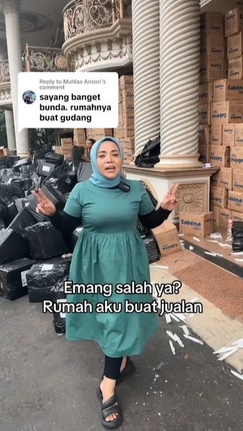 Potret Rumah Mewah Muzdalifah yang Mendapat Kritikan karena Dijadikan Tempat Penyimpanan Barang Jualan