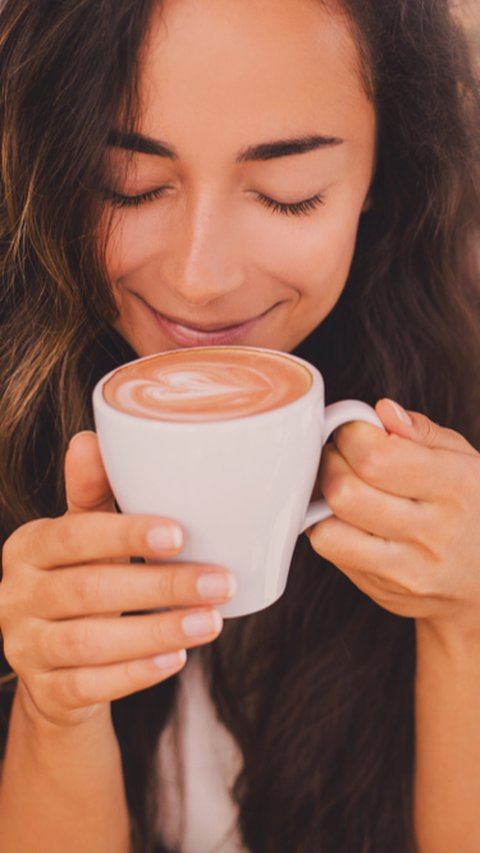 Waktu yang Tepat Minum Kopi, Benarkah hanya Pagi Hari? Cek Faktanya