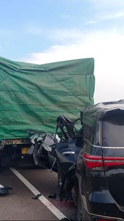 Kronologi Kecelakaan Maut di Tol Palembang-Kayuagung Tewaskan 4 Orang, Fortuner Ngebut 140 km/jam