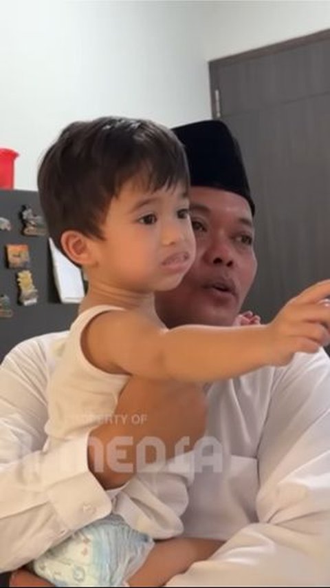 10 Potret Adzam Anak Nathalie Holscher Sakit, Sule Datang Menjenguk dengan Tubuh Kurus Jadi Sorotan