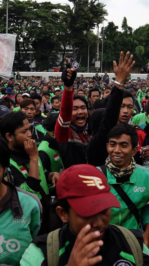 Tak Semua Ojol Ikut Demo dan Tetap Ambil Orderan, Ini Alasan di Baliknya