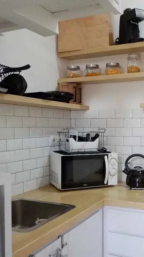 5 Desain Rak Dapur Minimalis, Punya Aksen Unik dan Estetik