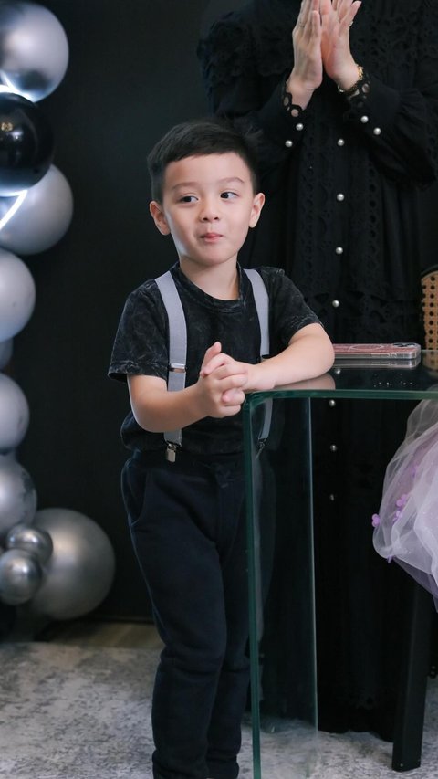 Jelang Usia 4 Tahun, ini Potret Terbaru Air Rumi Akbar Anak Irish Bella yang Makin Ganteng