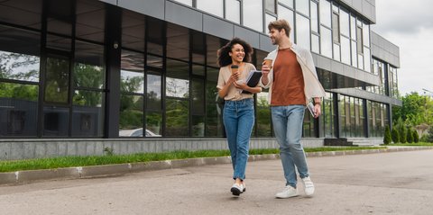 Sering Bepergian dengan Jalan Kaki? Ini Manfaat Kesehatan yang Bisa Kamu Dapatkan