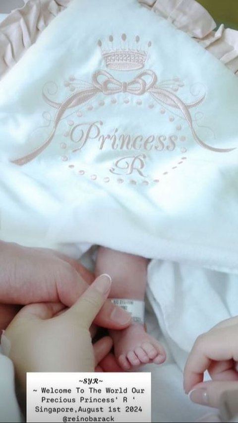 Baby Princess R yang Baru Lahir ke Dunia, Potret Anak Pertama Syahrini Akhirnya Ditunjukkan ke Publik