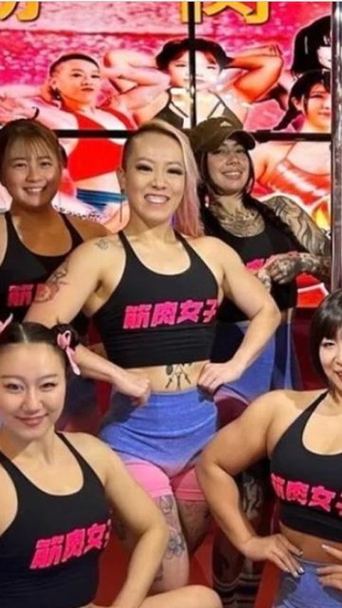 Viral! This Unique Bar Hires Muscular Women to Slap Customers