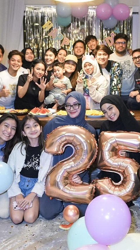 Dapat Kejutan Tengah Malam, ini 7 Momen Bahagia Lesti di Ultah ke-25 Dirayakan Bersama Keluarga dan Orang-orang Terdekat