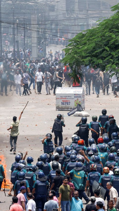 Indonesian Citizen Dies in Unrest in Bangladesh, Trapped in Hotel Fire