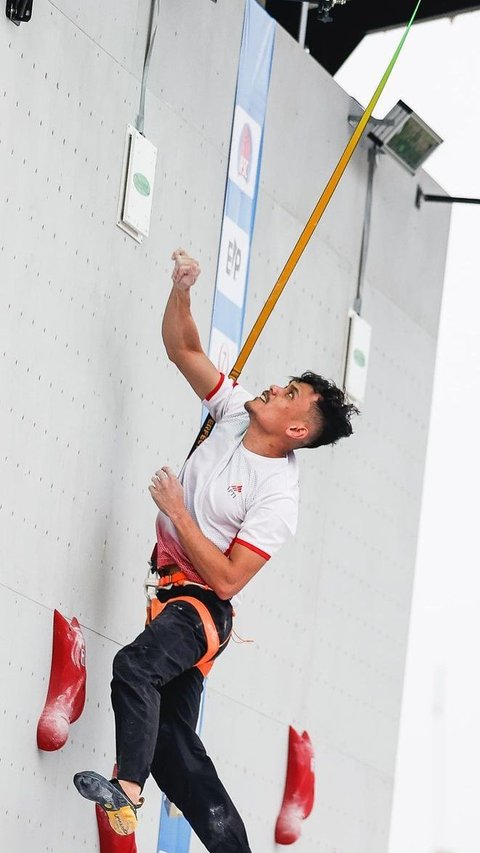 10 Photos of Climbing Athlete Veddriq Leonardo Outside of Competition