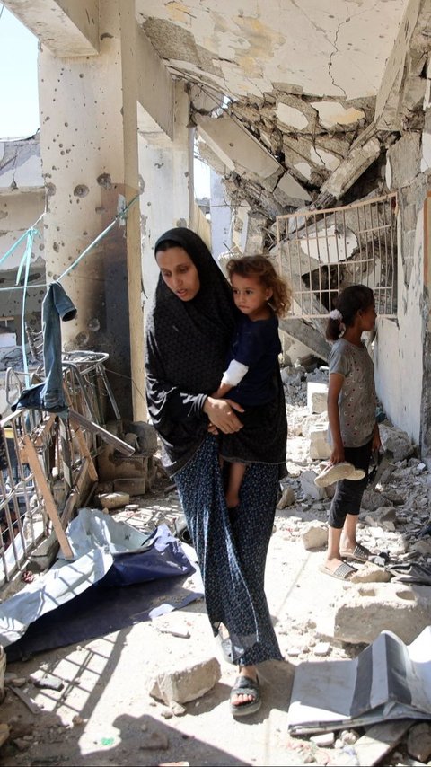 FOTO: Lagi, Serangan Israel Hantam Sekolah-Sekolah di Jalur Gaza hingga Tewaskan 18 Orang