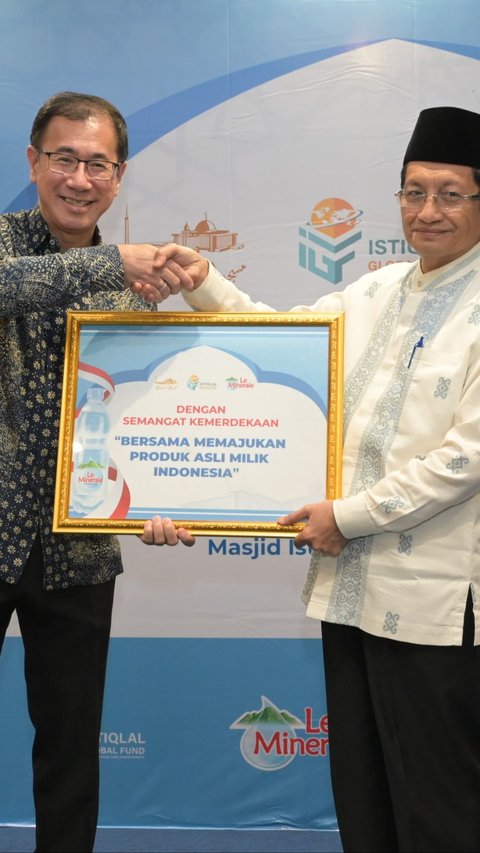 In Collaboration with Istiqlal Mosque, Le Minerale Sends Umrah Pilgrims and Provides Scholarship Funds to Mosque Caretakers