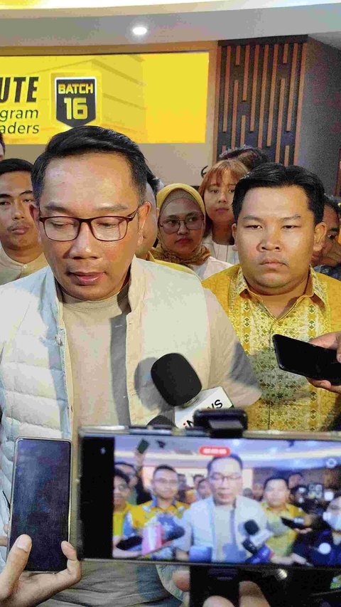 Ridwan Kamil Diskusi dengan Turis Asing: Wisatawan Kebingungan Ngabisin Semalam di Jakarta