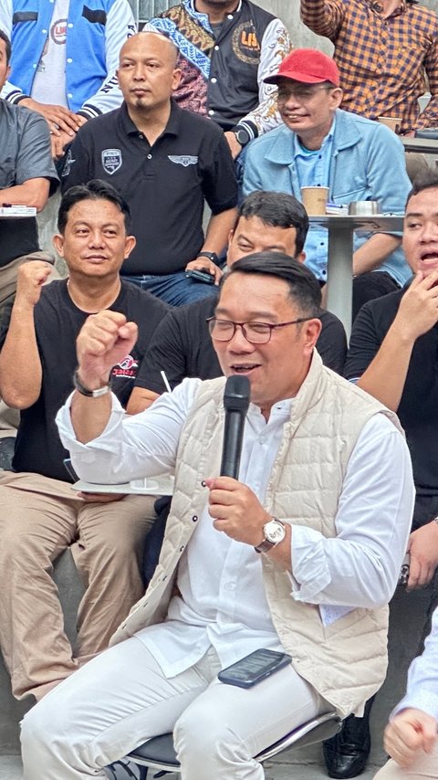 Ridwan Kamil Pastikan Peduli Jakmania Tapi Tak Mau Seolah Manfaatkan Sepak Bola untuk Politis