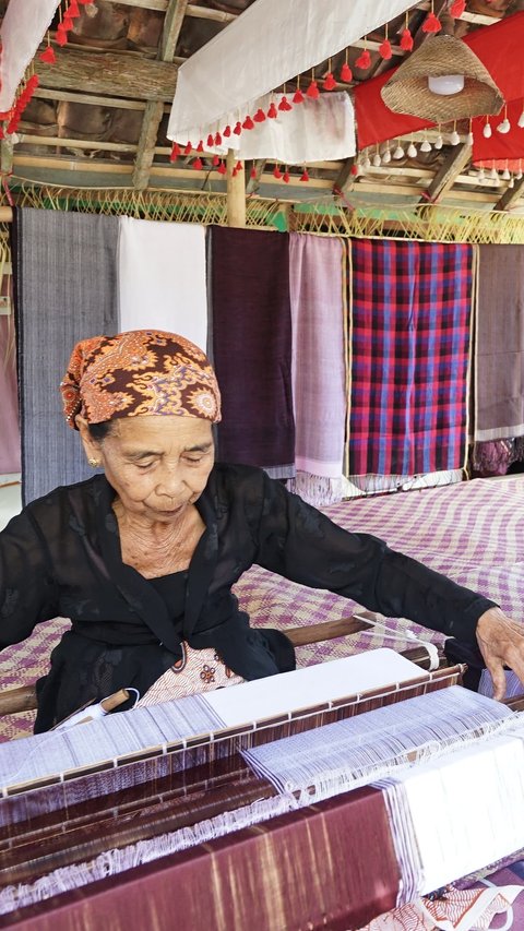 Mengenal Siami, Perajin Tenun Tradisional asal Banyuwangi