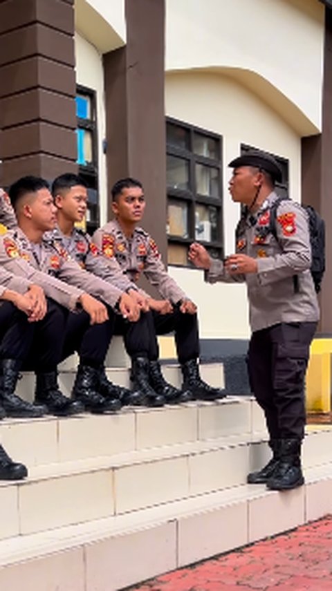 Kumpulkan Bintara Polisi Remaja, Om Rocker Beri Nasihat Mendalam 'Bergayalah Sesuai Isi Dompet'