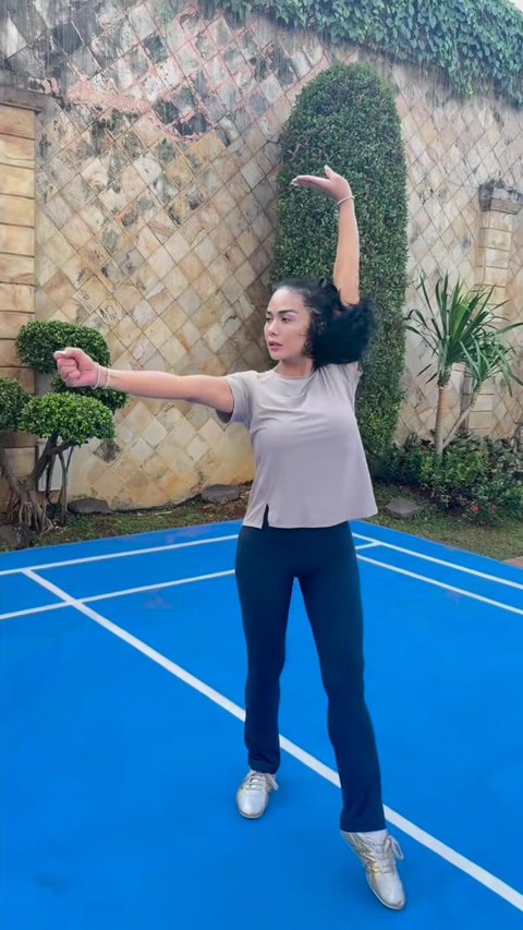 Momen Splitnya Curi Perhatian, Intip Potret Lincah Kris Dayanti Latihan Wushu di Usia 49 Tahun