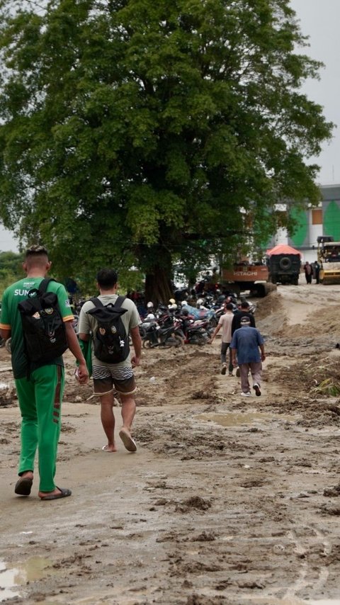 Panitia Angkat Bicara soal Jalan Menuju Venue Cabor Voli PON XXI yang Berlumpur