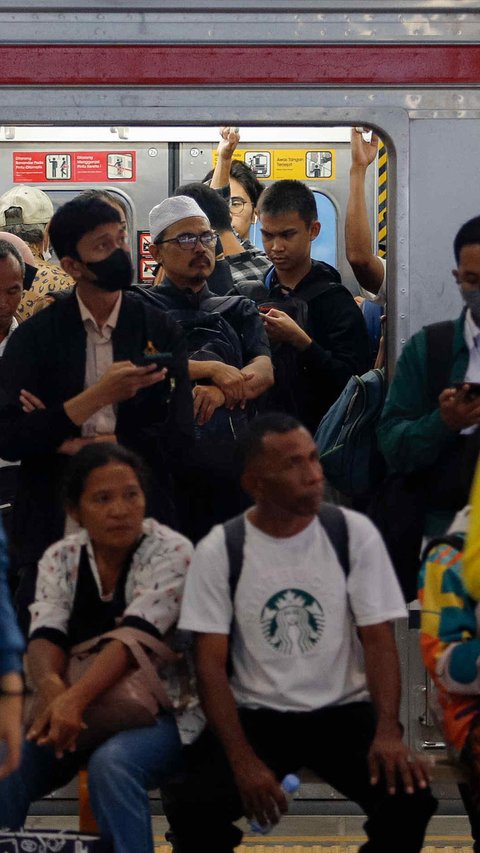 Beredar Kabar Tarif KRL Bakal Naik, PT KAI Commuter Beri Jawaban Begini