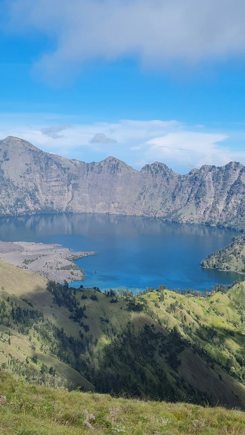 Pendaki Asal Rusia Hilang di Gunung Rinjani, 2 Pekan Belum Ditemukan