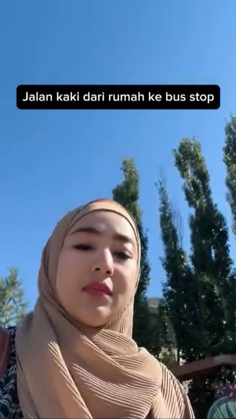 Potret Cindy Fatikasari Naik Bus Buat Berangkat Kerja di Kanada, Jalani Hidup Santai Apa Adanya