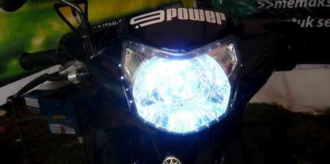 Cara Mudah Membuat Mika Lampu Motor Kembali Berkilau