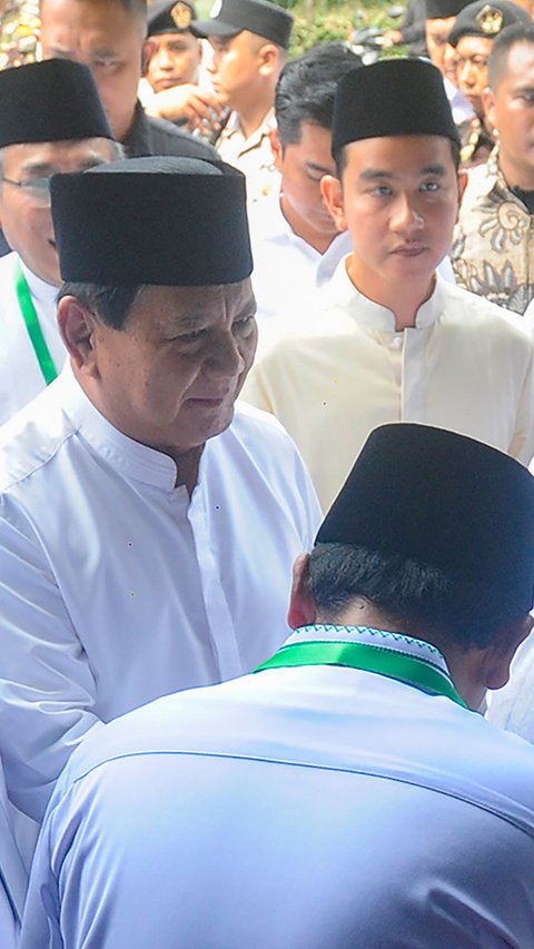 Ramai Fufufafa Tak Bikin Hubungan Prabowo Retak dengan Jokowi dan Gibran