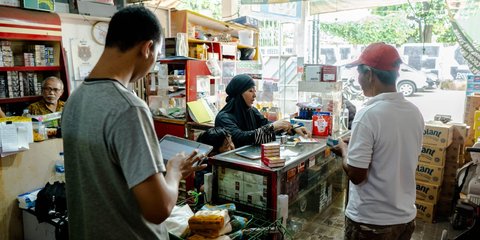 Nasib Pedagang Kecil Terkait Aturan Larangan Penjualan Rokok 200 Meter dari Tempat Pendidikan