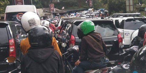 Puncak Macet Parah, Satu Wisawatan asal Jakarta Timur Meninggal Dunia