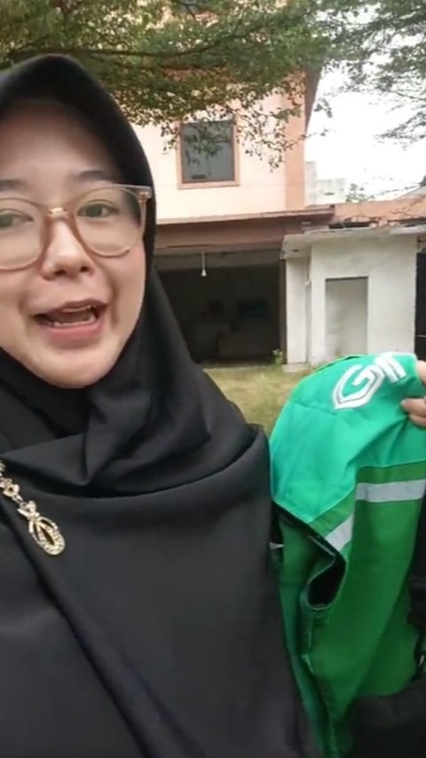 Viral Kisah Mahasiswi Pilih Terima Orderan Ojol saat Jeda Istirahat Kuliah, Perjuangannya Banjir Pujian