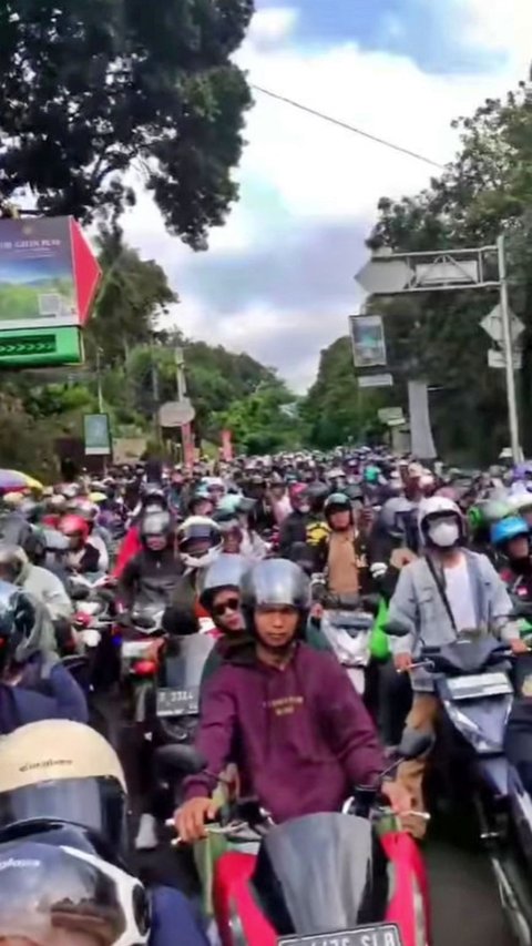 Jalan Menuju Puncak Bogor Kembali Dibuka Setelah Ditutup 8 Jam Lebih