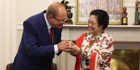 Megawati Undang Ilmuwan Rusia Teliti Gunung Api Bawah Laut: Mereka Punya Ilmu Hitung Kapan Meletus