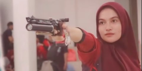 Mengenal Briptu Derli Amalia, Polwan Cantik Jago Menembak 'Borong' Medali di PON XXI