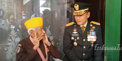 Jenderal Bintang Satu Kagum saat Sambangi Rumah Veteran Berusia 107 'Kita Belum Tentu Bisa Nyampe'