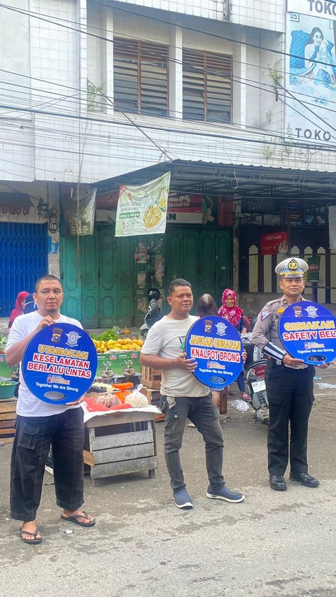 Blusukan ke Pasar, Satlantas Pekanbaru Tekankan Keamanan dan Ketertiban Selama Pilkada