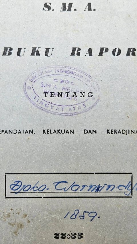 Sang Anak Temukan Rapor hingga Ijazah Jadul Milik Ayahnya, Banyak Nilai Merah hingga Izin Sakit 50 Hari