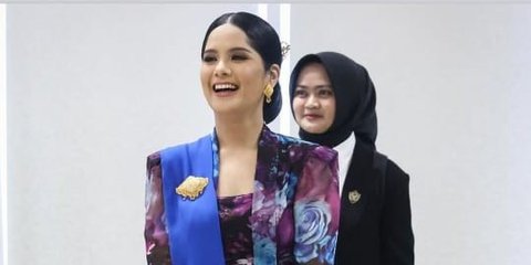 Kini jadi Istri Menteri, ini Potret Cantik Annisa Pohan Kenakan Kebaya Tampil Serasi dengan Sang Suami