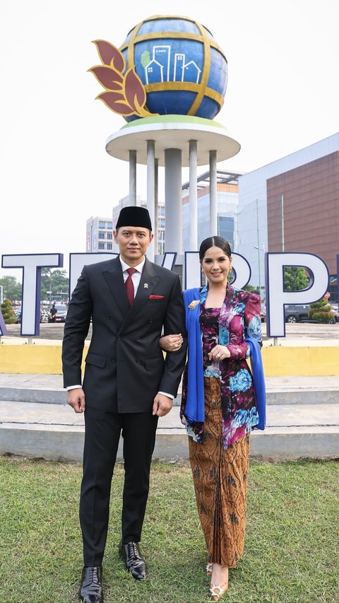 Kini jadi Istri Menteri, ini Potret Cantik Annisa Pohan Kenakan Kebaya Tampil Serasi dengan Sang Suami