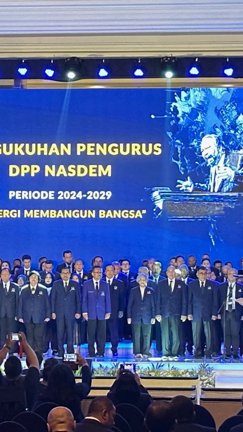 Surya Paloh Lantik Pengurus DPP NasDem 2024-2029, Hermawi Taslim Sekjen & Sahroni Bendum