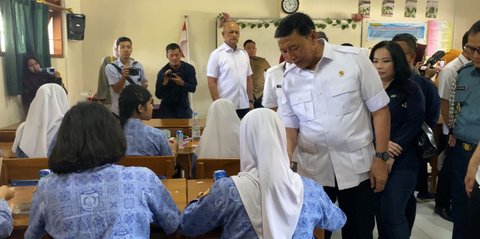 Wiranto Pantau Ujicoba Makan Bergizi Gratis di Solo