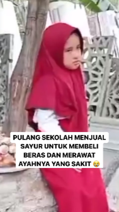 Tangis Pilu Alika Ibunya Meninggal Kini Rawat Ayahnya Sakit Kanker, Pulang Sekolah Jualan Sayur buat Beli Beras