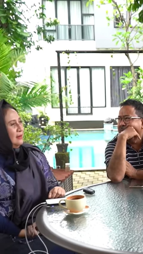 Iis Sugianto Salut, Main Film Selalu Romantis tapi Rano Karno - Yessi Gusman Tak Pernah Cinlok