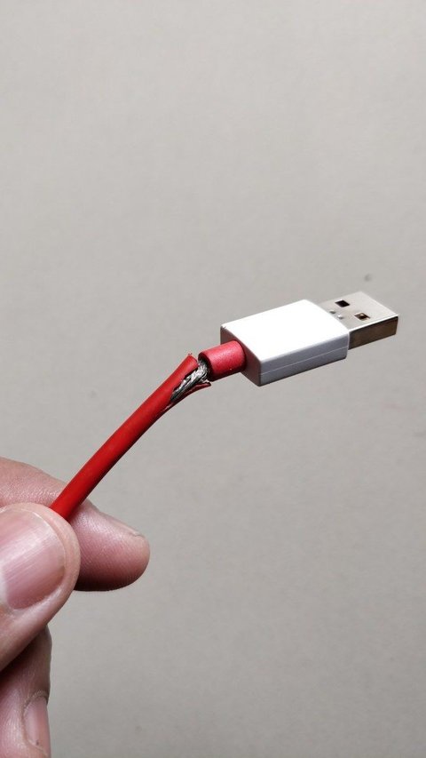 Cara Menjaga Kabel Charger HP agar Tahan Lama, Penting Diketahui