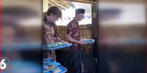 Curi Perhatian, Dua Bule Asal Swiss Ini Ikut Antar Makanan saat Tradisi Sinoman