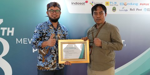 Dukung Kemajuan Pers, Bupati Bandung Dadang Supriatna Raih Penghargaan Lontar Award