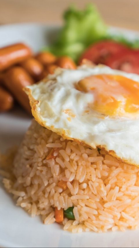 Bikin Gemuk dan Minim Nutrisi, Kenali Bahaya Kesehatan di Balik Nasi Goreng, Hidangan Favorit Mayoritas Orang Indonesia